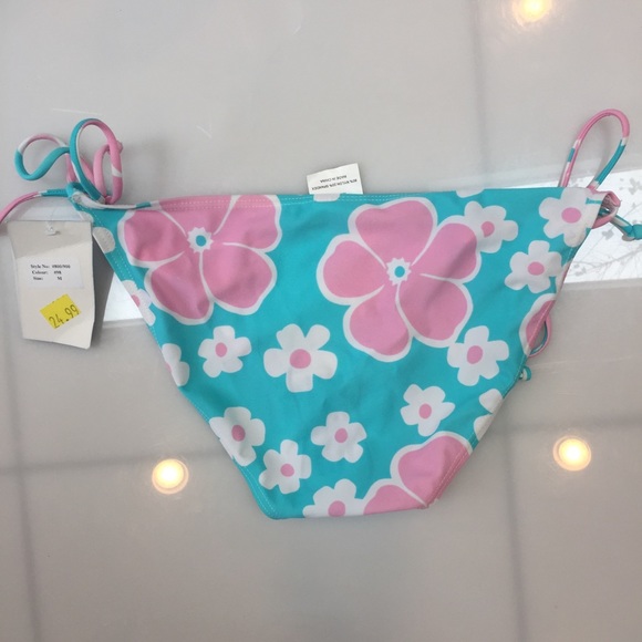 *CLOSEOUT* NWT Floral Bikini Bottom Size M - Picture 2 of 4